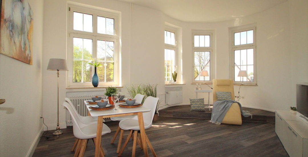 Wohn- und Esszimmer nach dem Homestaging durch Nicole Biernath von Blickfang Homestaging in Soest