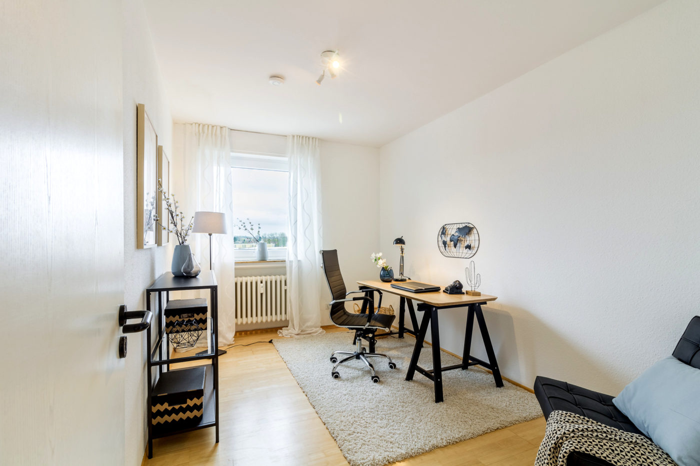 Arbeitszimmer nach dem Homestaging durch Nicole Biernath von Blickfang Homestaging in Soest